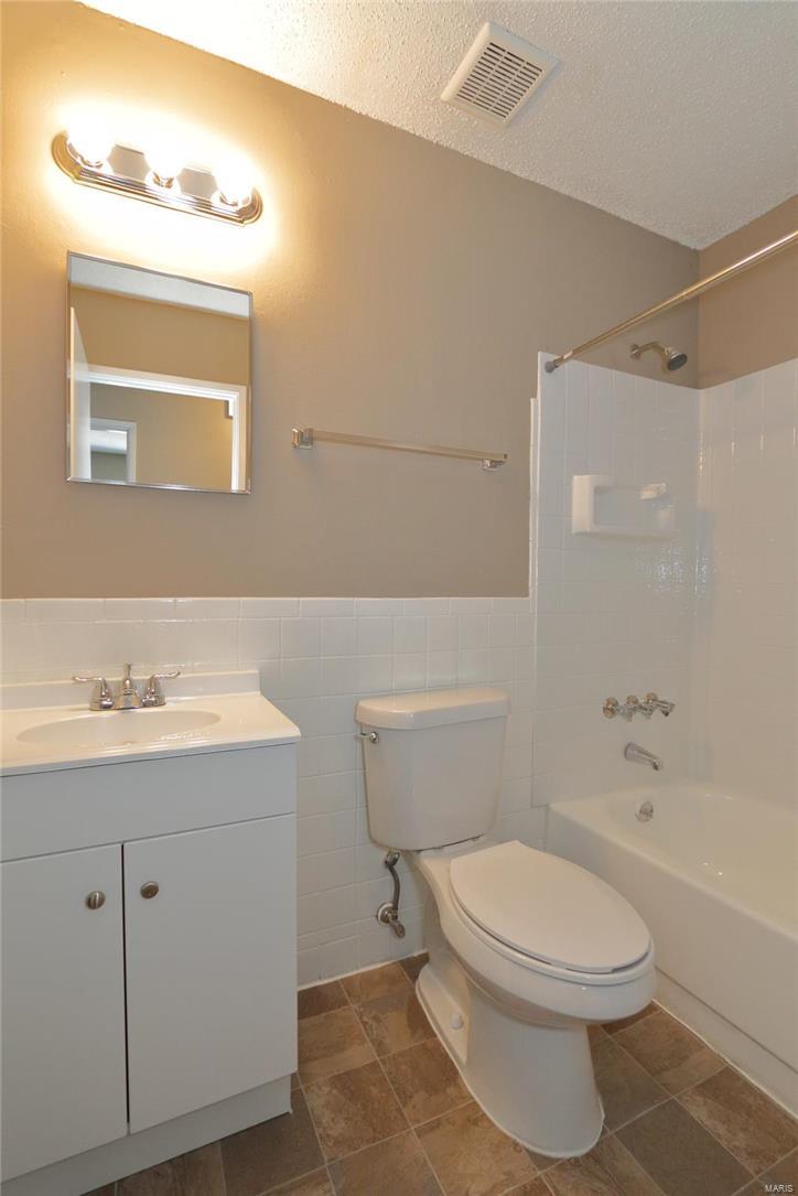 Pleasant Hollow 3b - Residential Lease