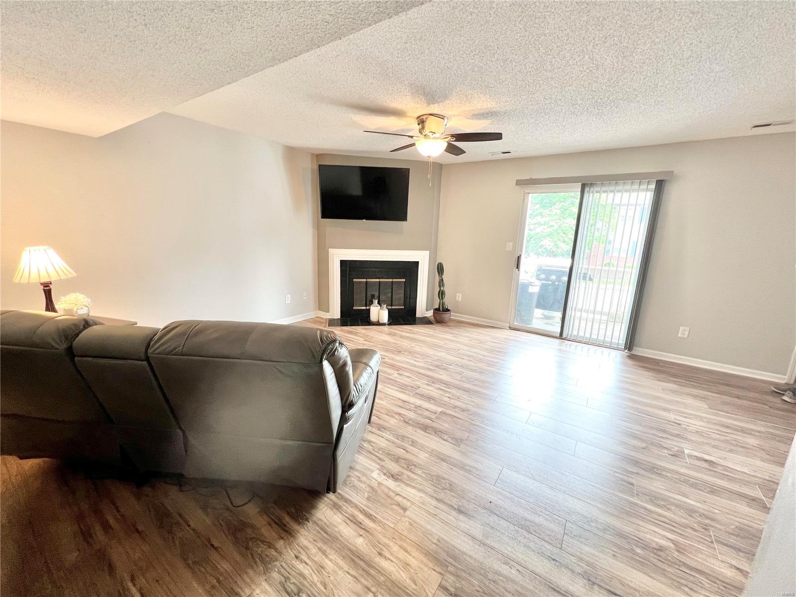 Brentwood Forest Condo Ph Six - Residential