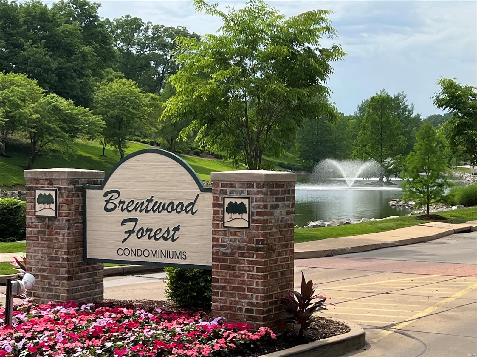 Brentwood Forest Condo Ph Six - Residential
