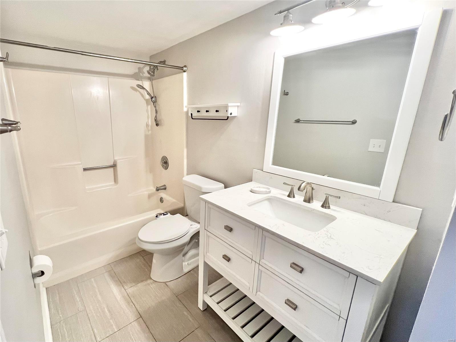 Brentwood Forest Condo Ph Six - Residential