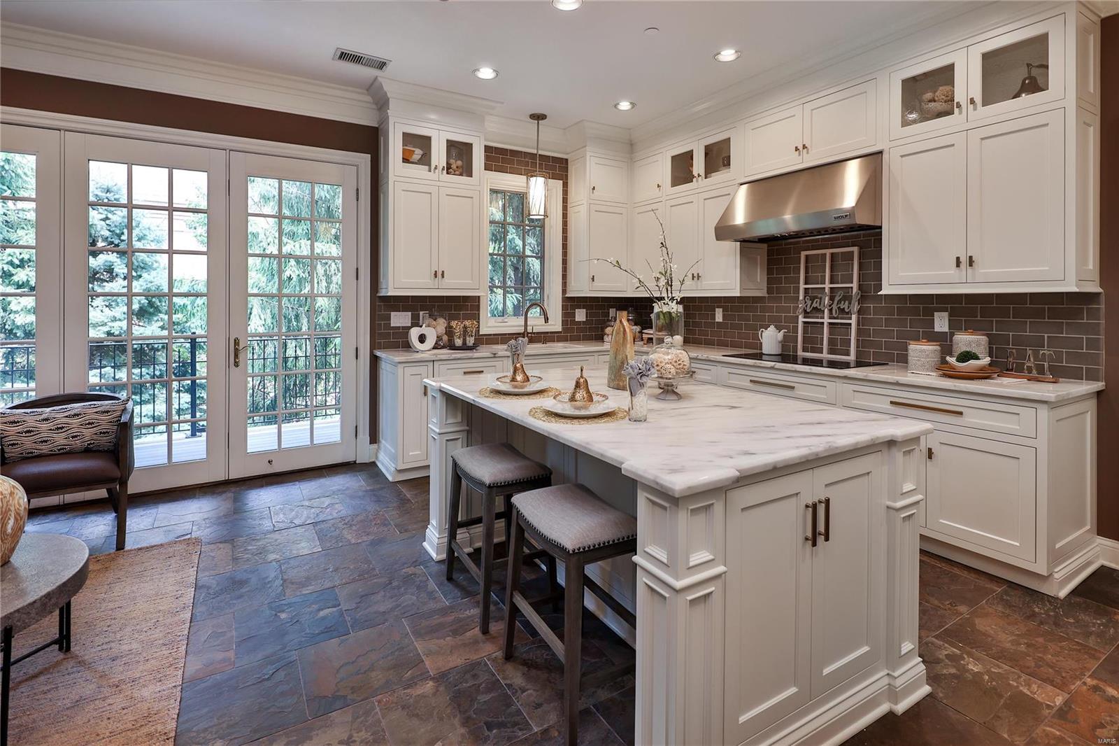 Shaw Place Condo - Residential