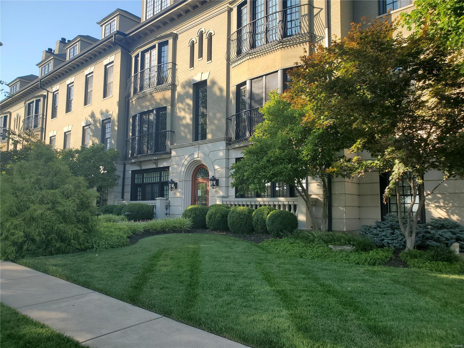 Shaw Place Condo - Residential