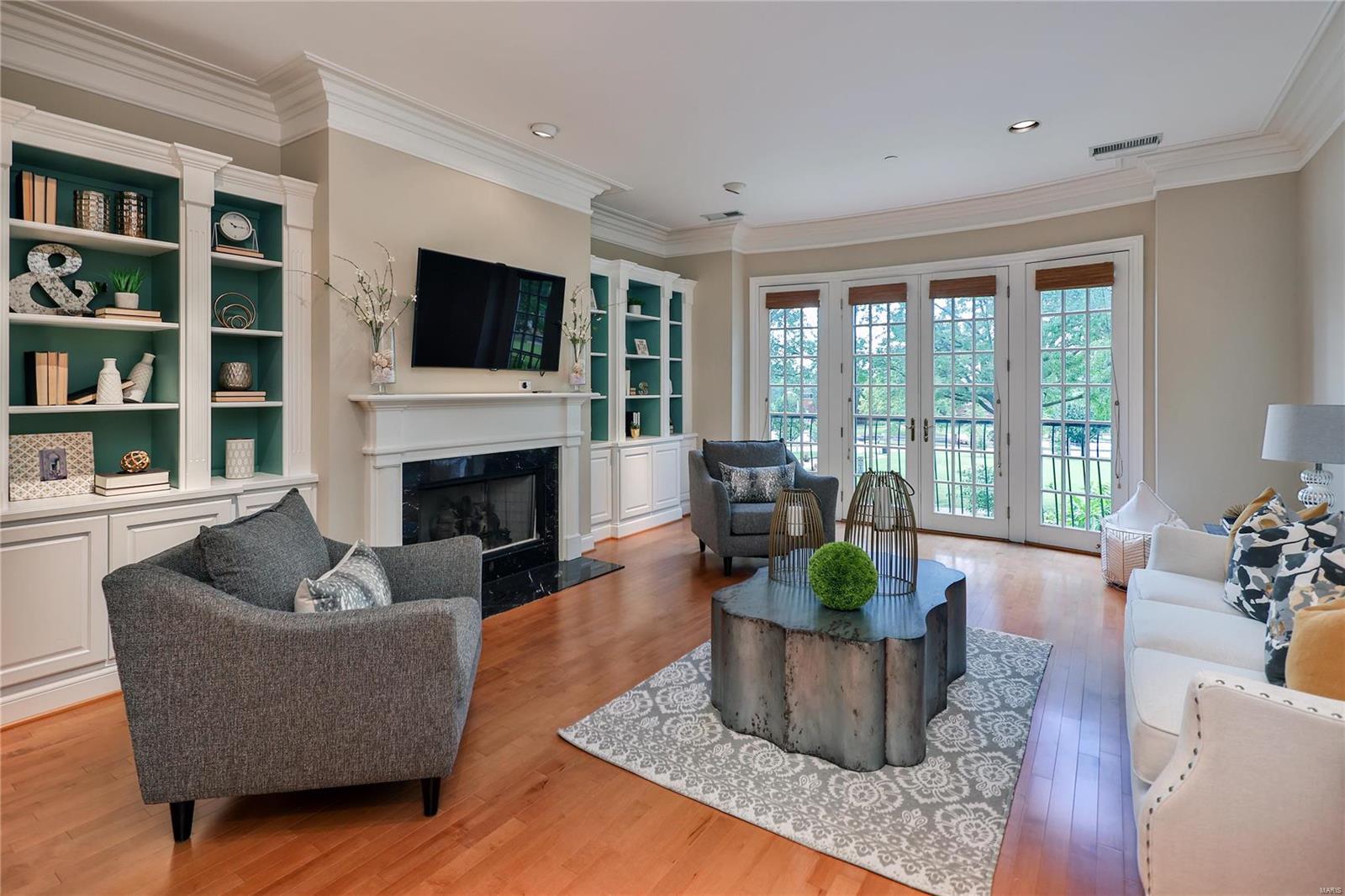 Shaw Place Condo - Residential