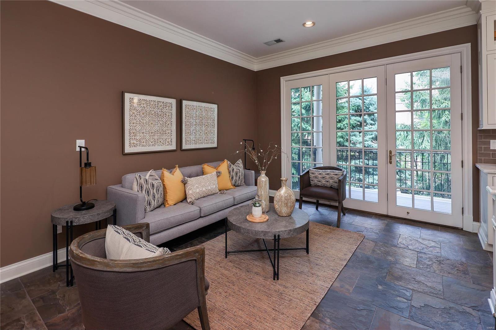 Shaw Place Condo - Residential