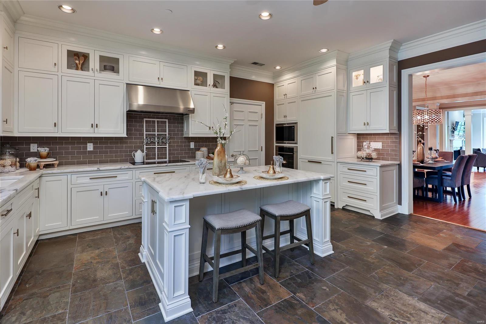 Shaw Place Condo - Residential