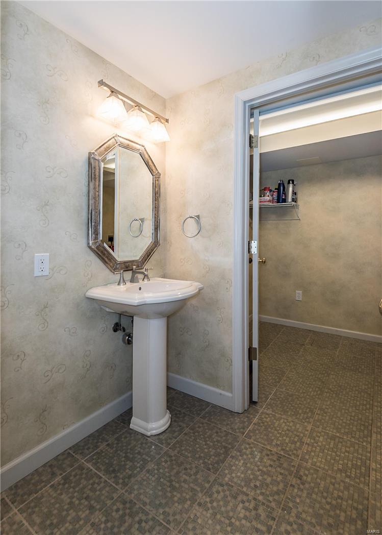 Ladue Park 1 - Residential