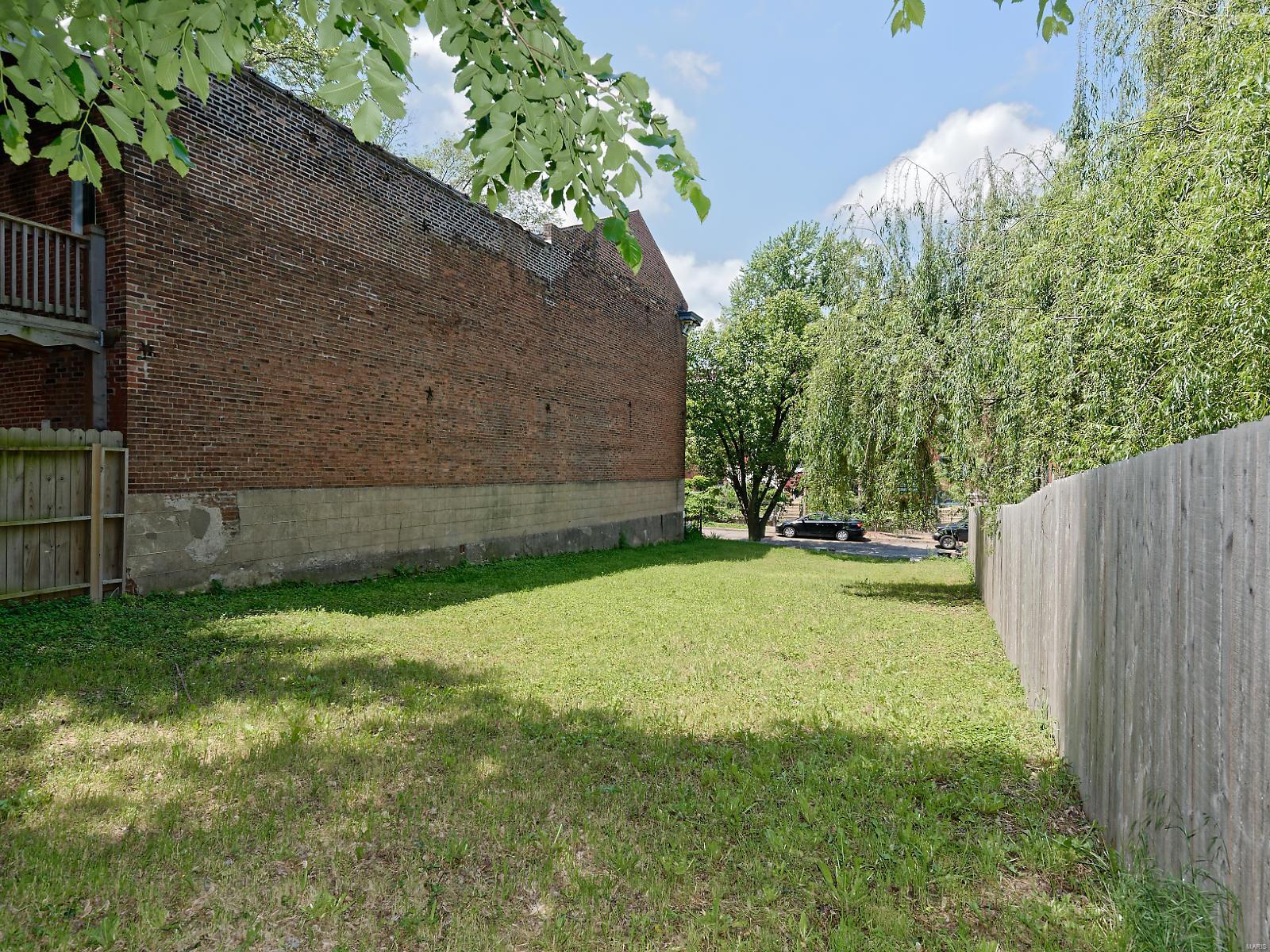 Lafayette Square - Land