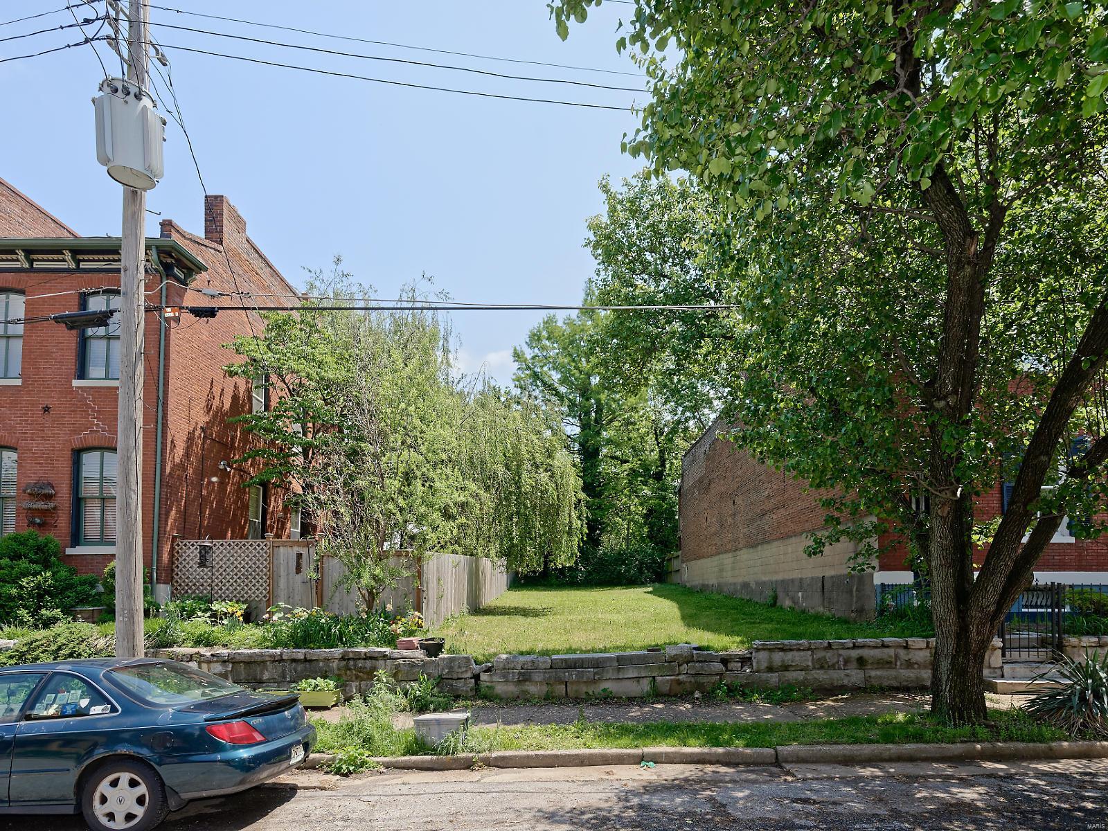 Lafayette Square - Land