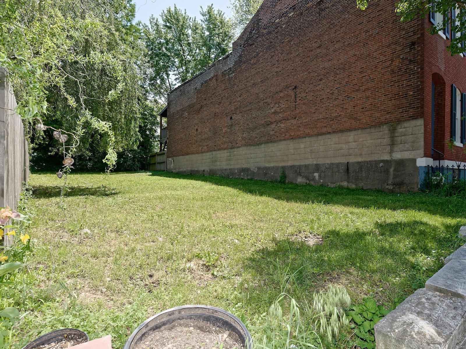 Lafayette Square - Land