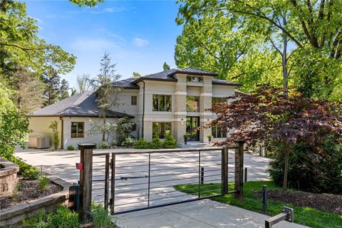 12826 Topping Manor Drive Town and Country MO 63131