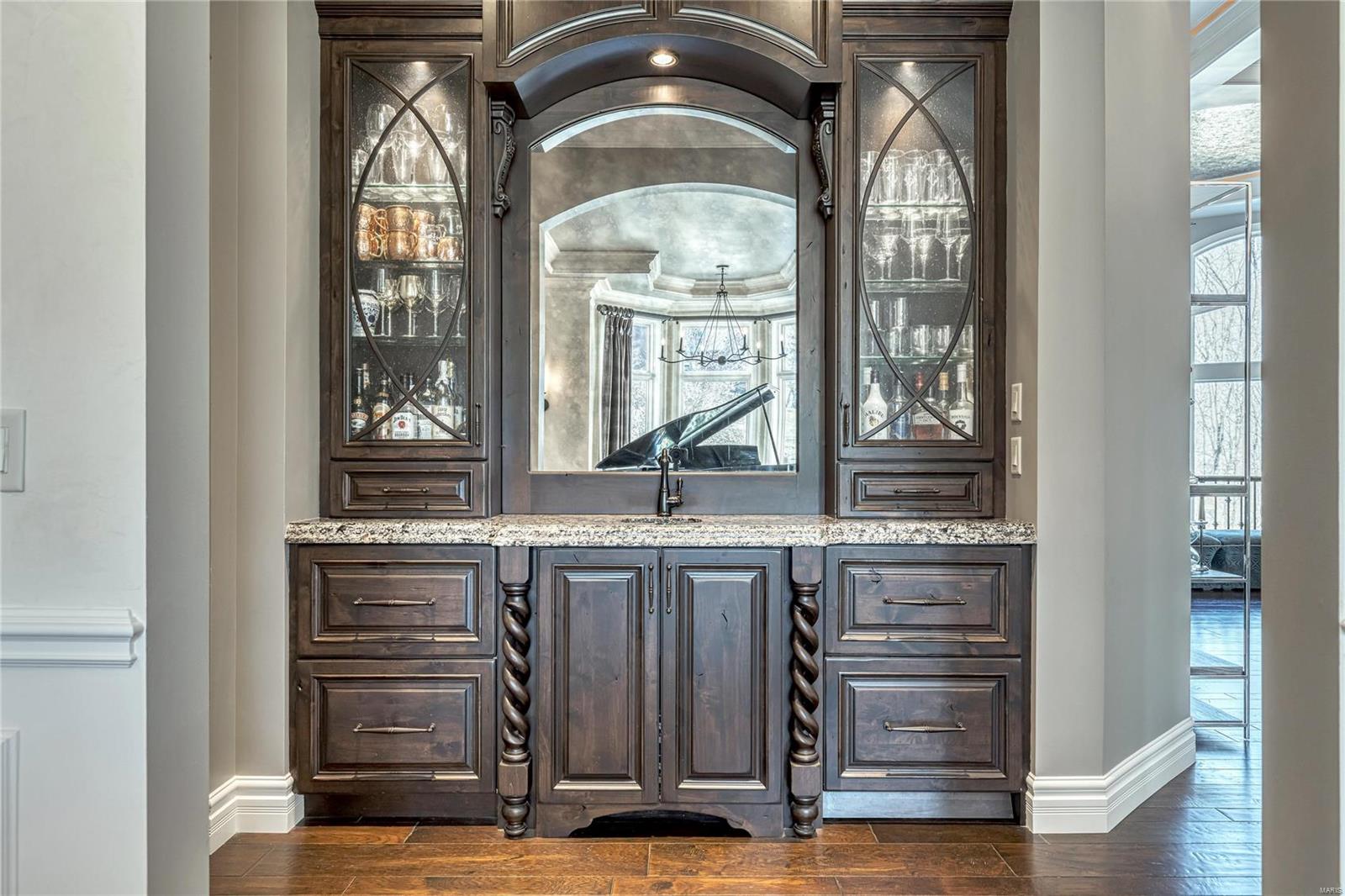 Whitmoor Upper Rdwy & Esmt - Residential