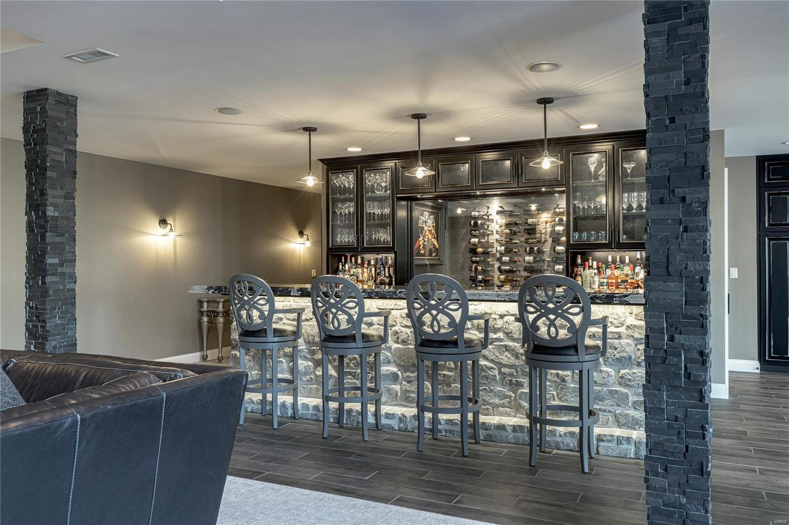 Whitmoor Upper Rdwy & Esmt - Residential