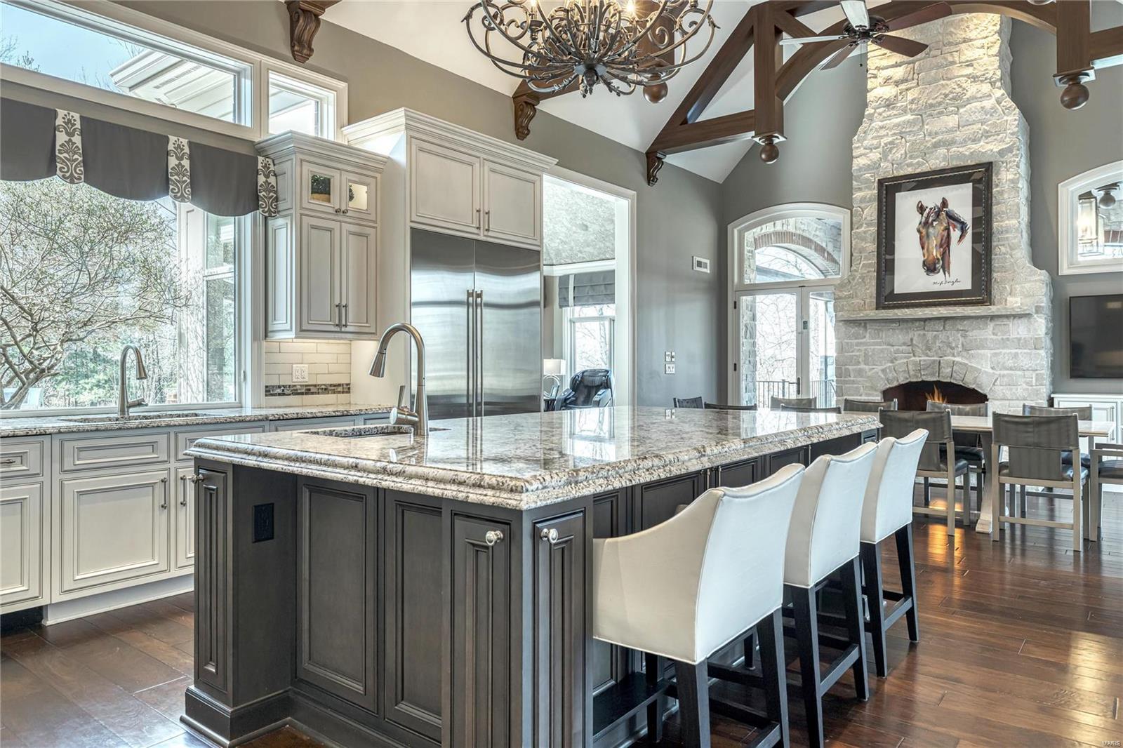 Whitmoor Upper Rdwy & Esmt - Residential