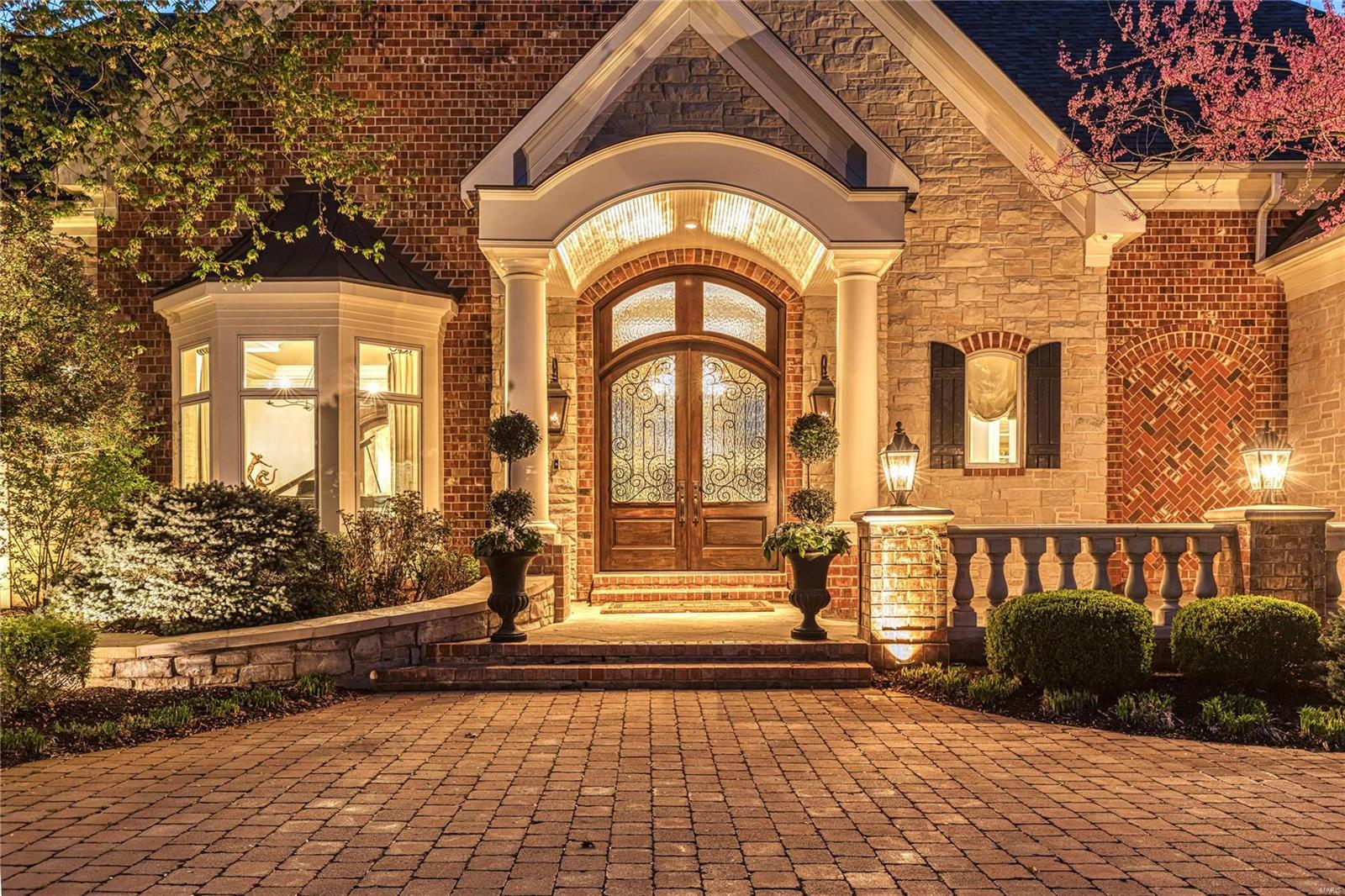 Whitmoor Upper Rdwy & Esmt - Residential