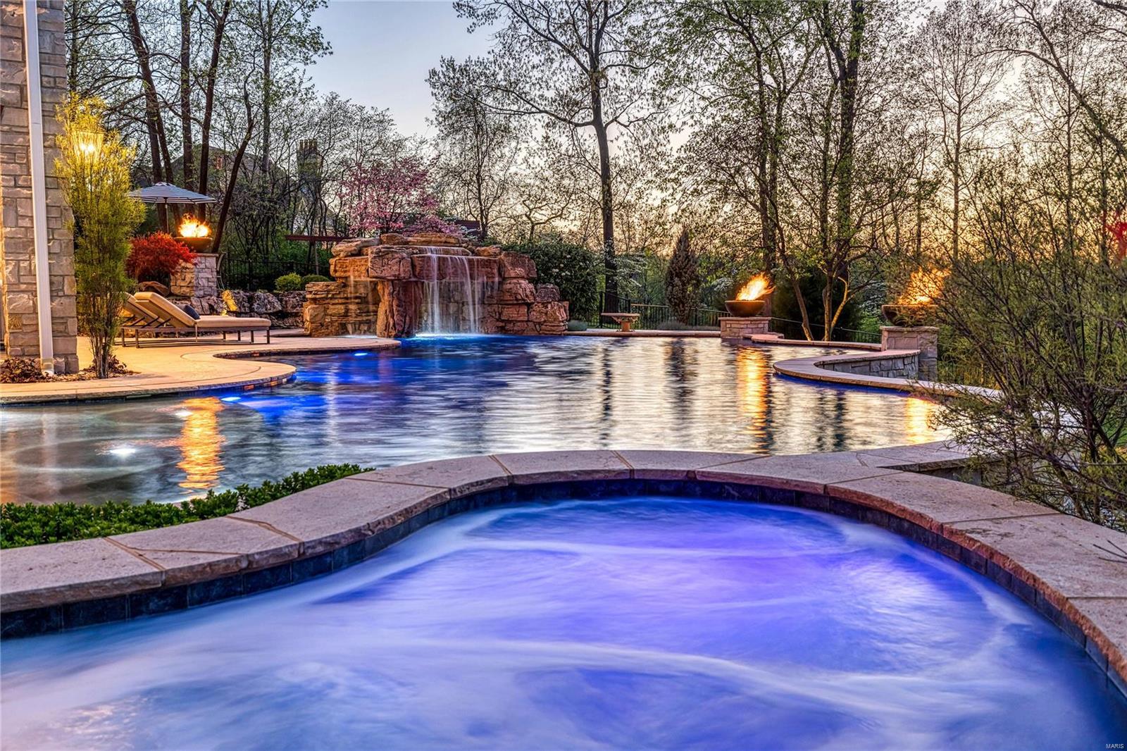 Whitmoor Upper Rdwy & Esmt - Residential