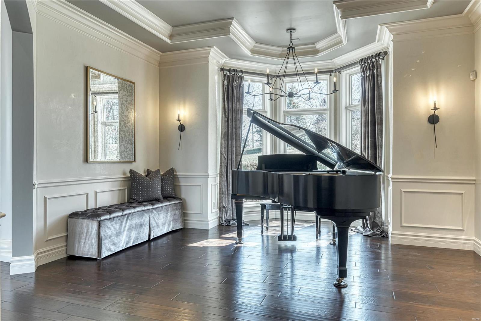 Whitmoor Upper Rdwy & Esmt - Residential