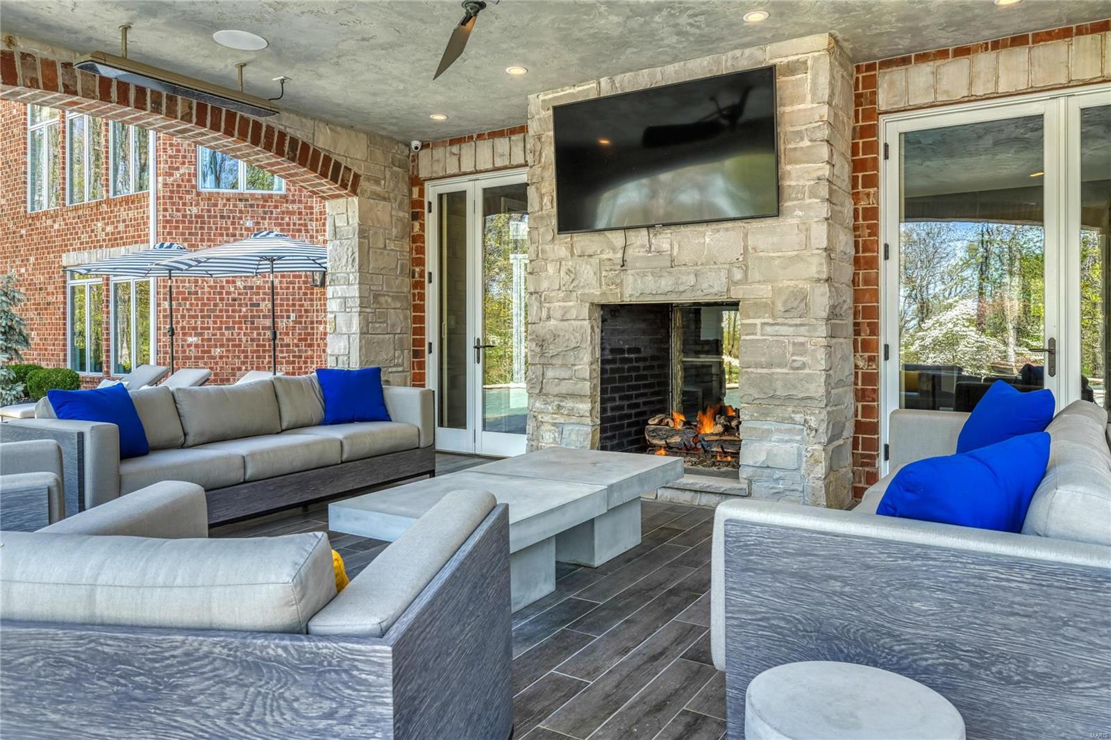 Whitmoor Upper Rdwy & Esmt - Residential