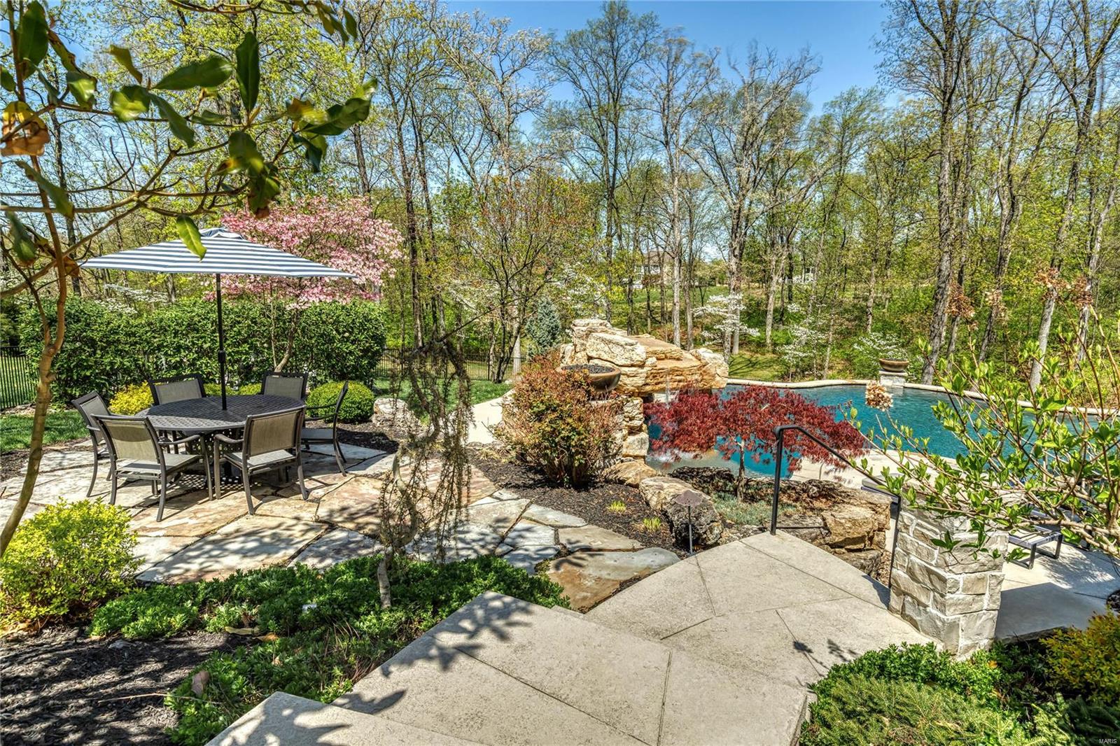 Whitmoor Upper Rdwy & Esmt - Residential