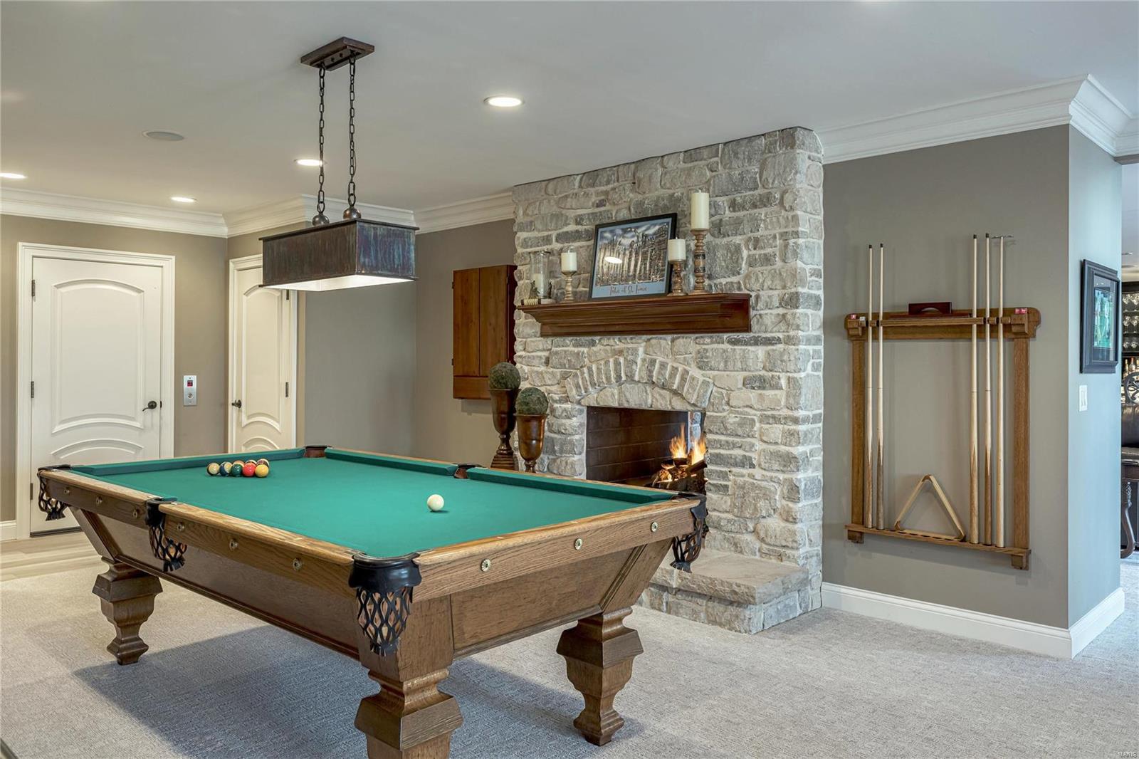 Whitmoor Upper Rdwy & Esmt - Residential