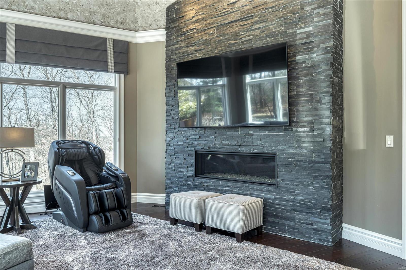 Whitmoor Upper Rdwy & Esmt - Residential