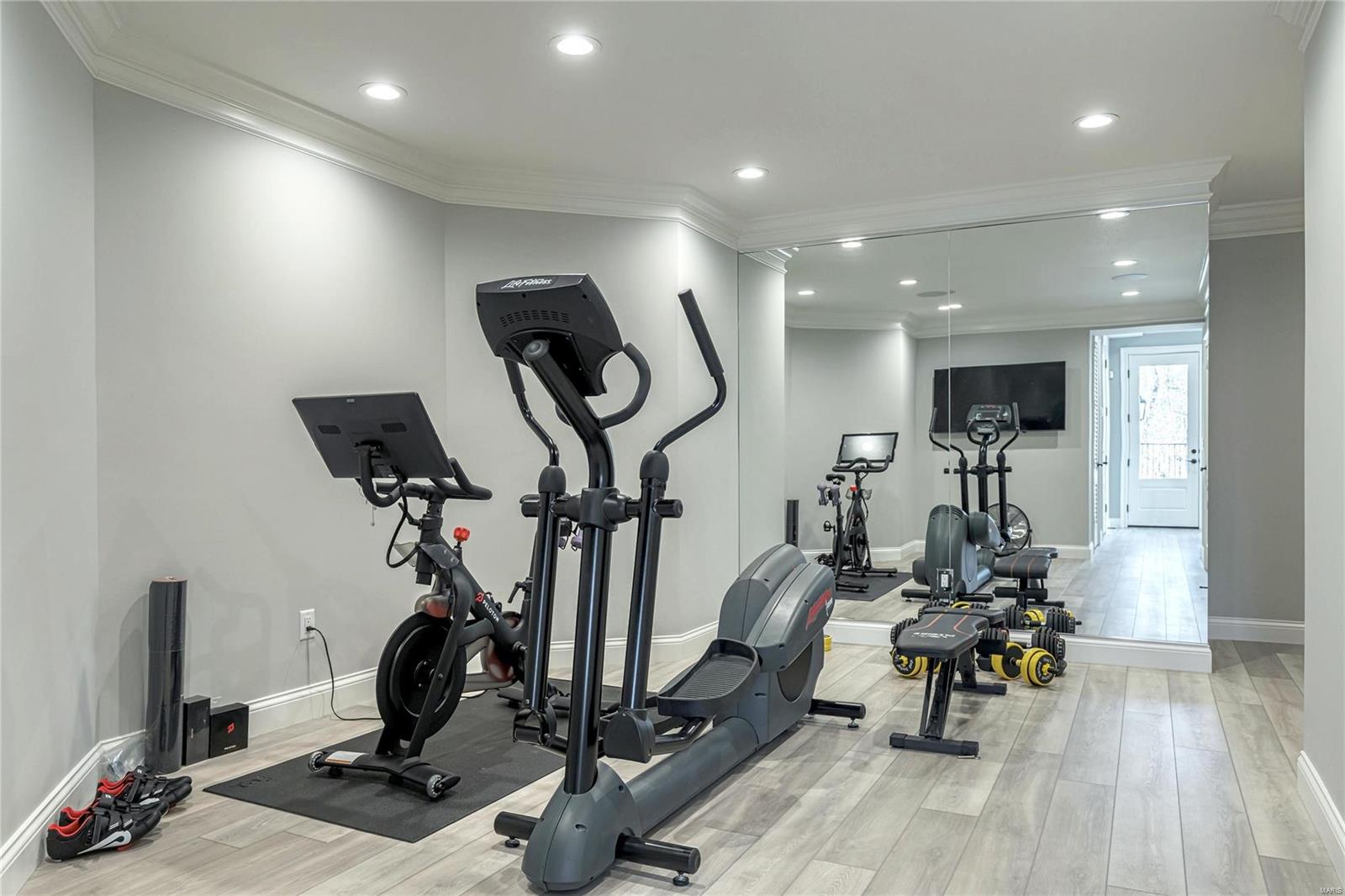 Whitmoor Upper Rdwy & Esmt - Residential