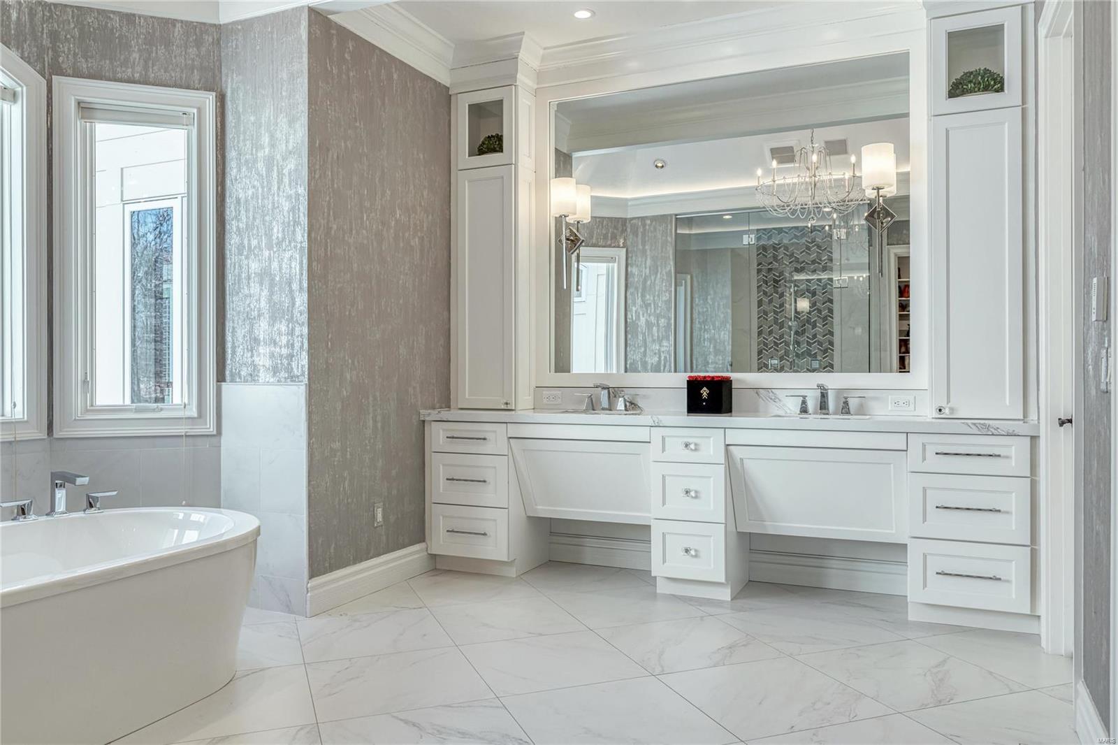 Whitmoor Upper Rdwy & Esmt - Residential