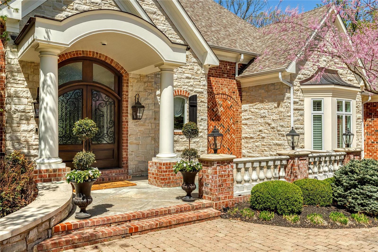 Whitmoor Upper Rdwy & Esmt - Residential