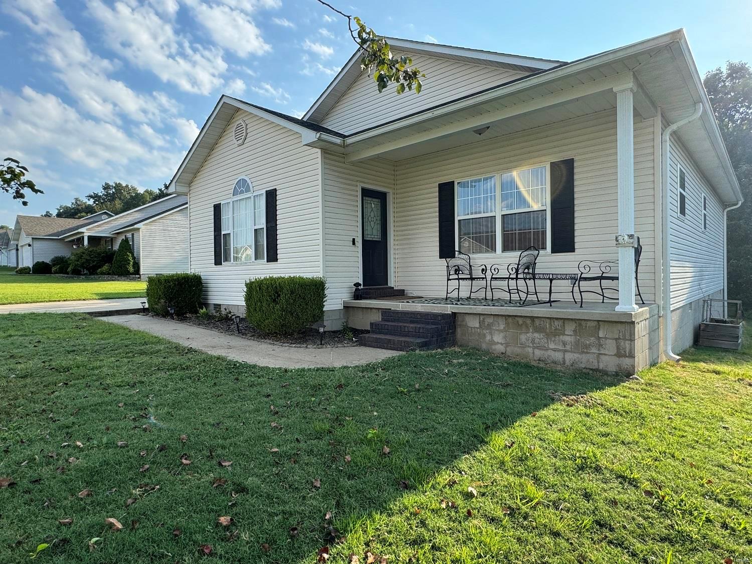 View Poplar Bluff, MO 63901 house