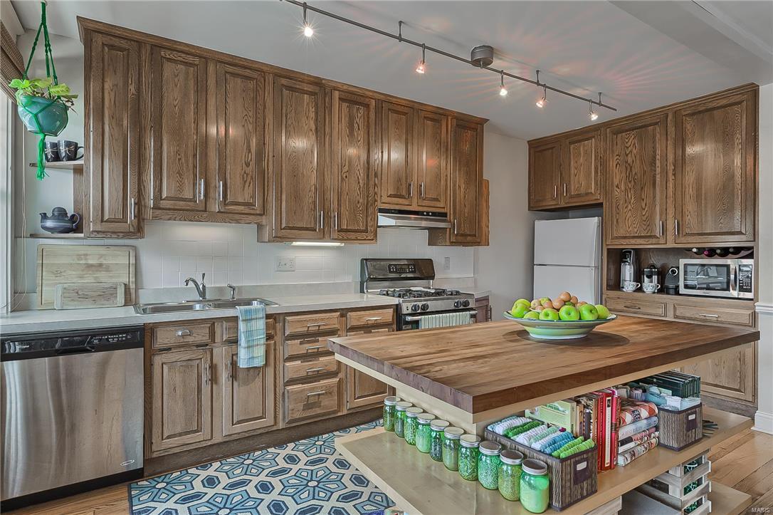 6300 Northwood Condo - Residential