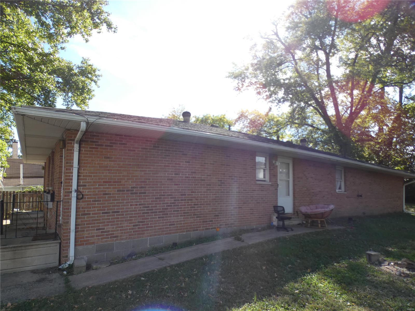 105 S Washington