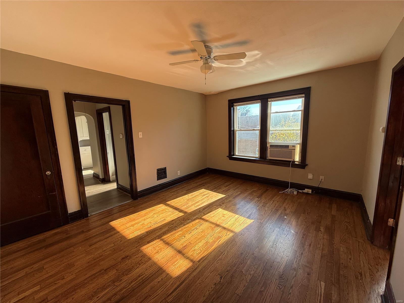 St Louis, Missouri 63116, United States, 2 Bedrooms Bedrooms, ,1 BathroomBathrooms,Residential,Pending,30952