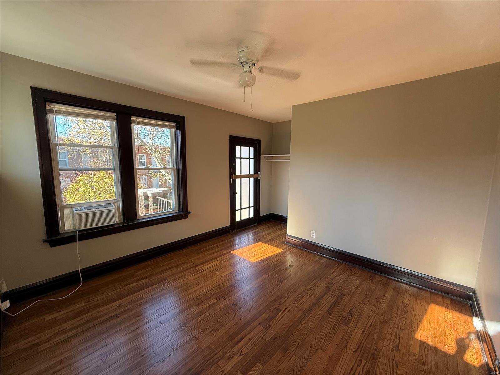 St Louis, Missouri 63116, United States, 2 Bedrooms Bedrooms, ,1 BathroomBathrooms,Residential,Pending,30952