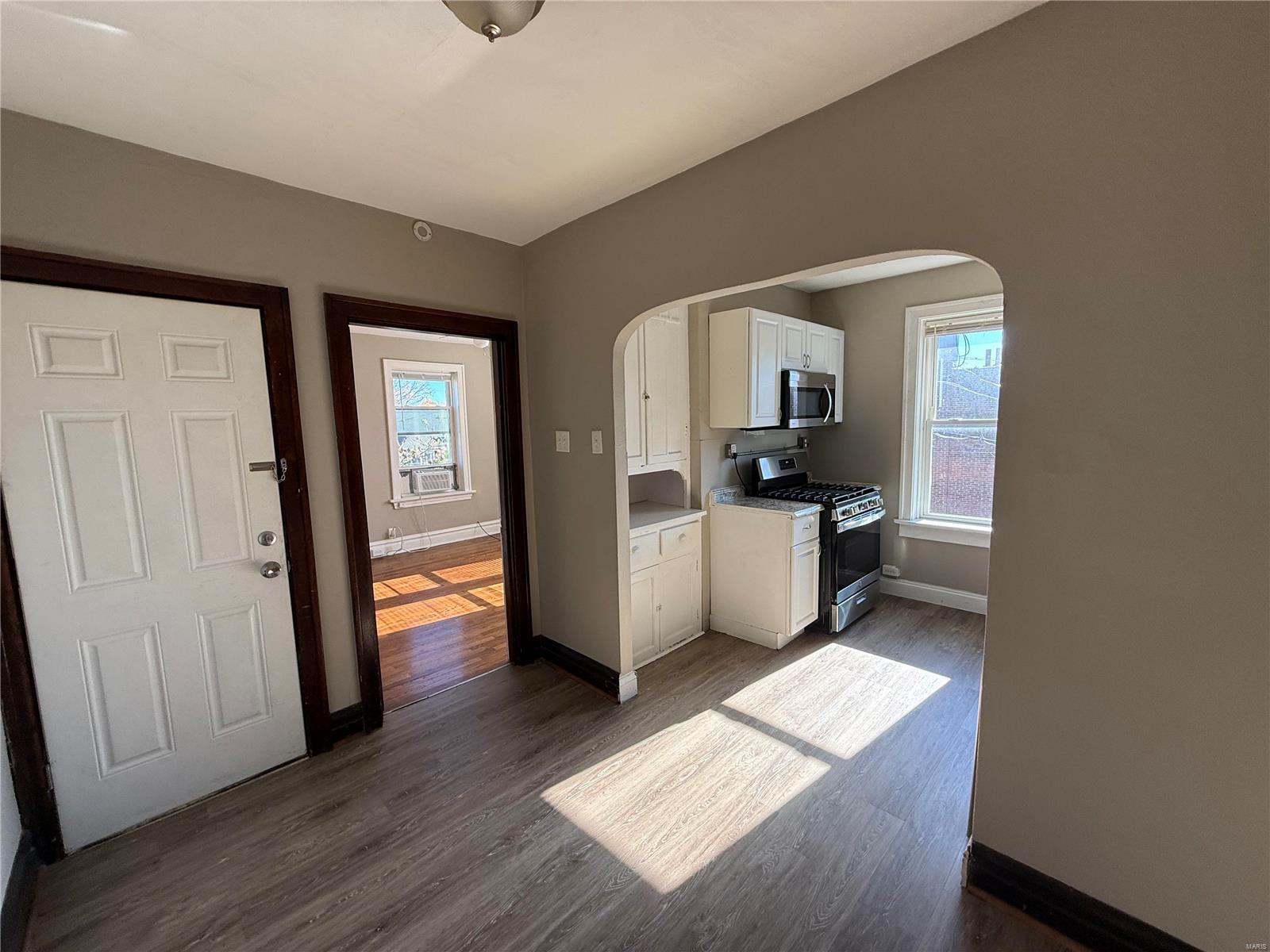 St Louis, Missouri 63116, United States, 2 Bedrooms Bedrooms, ,1 BathroomBathrooms,Residential,Pending,30952