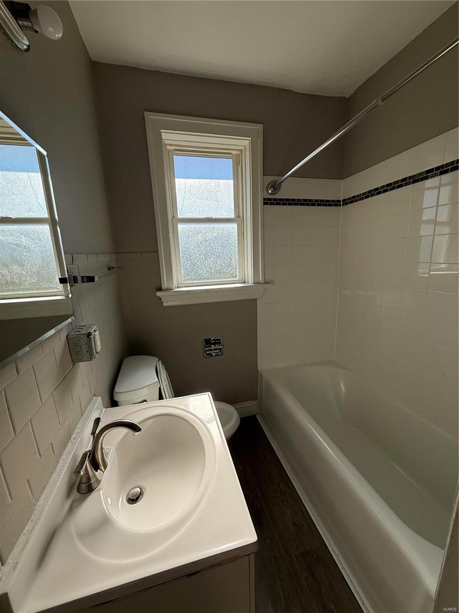 St Louis, Missouri 63116, United States, 2 Bedrooms Bedrooms, ,1 BathroomBathrooms,Residential,Pending,30952