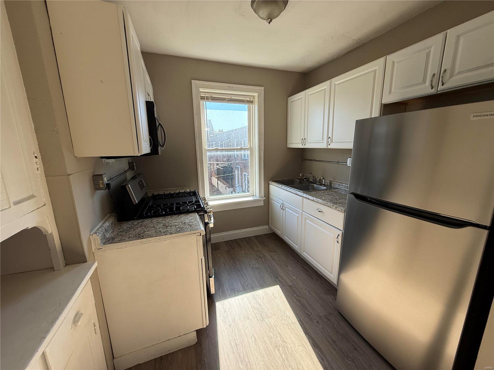 St Louis, Missouri 63116, United States, 2 Bedrooms Bedrooms, ,1 BathroomBathrooms,Residential,Pending,30952