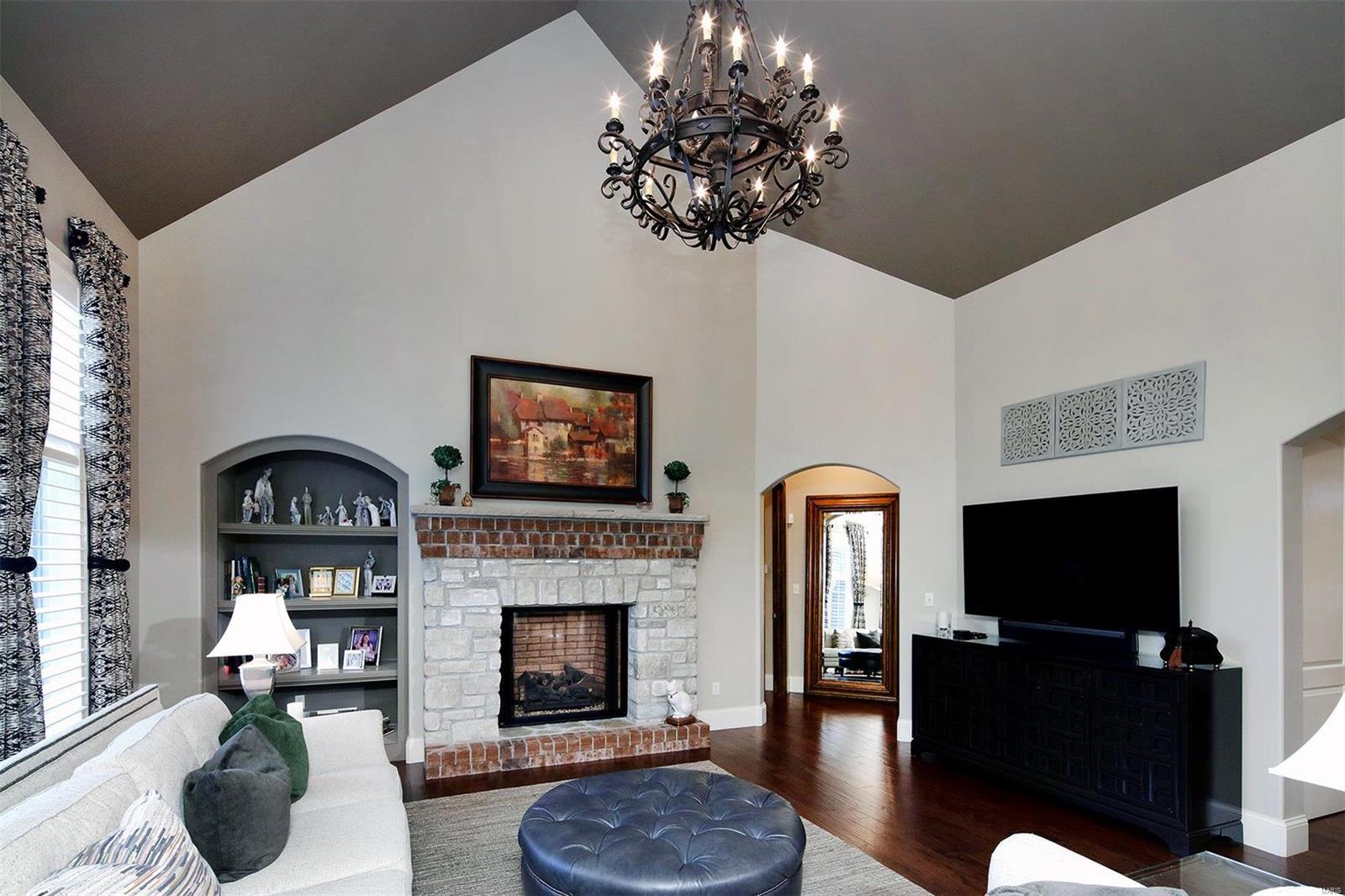 Ladue Court Villas - Residential