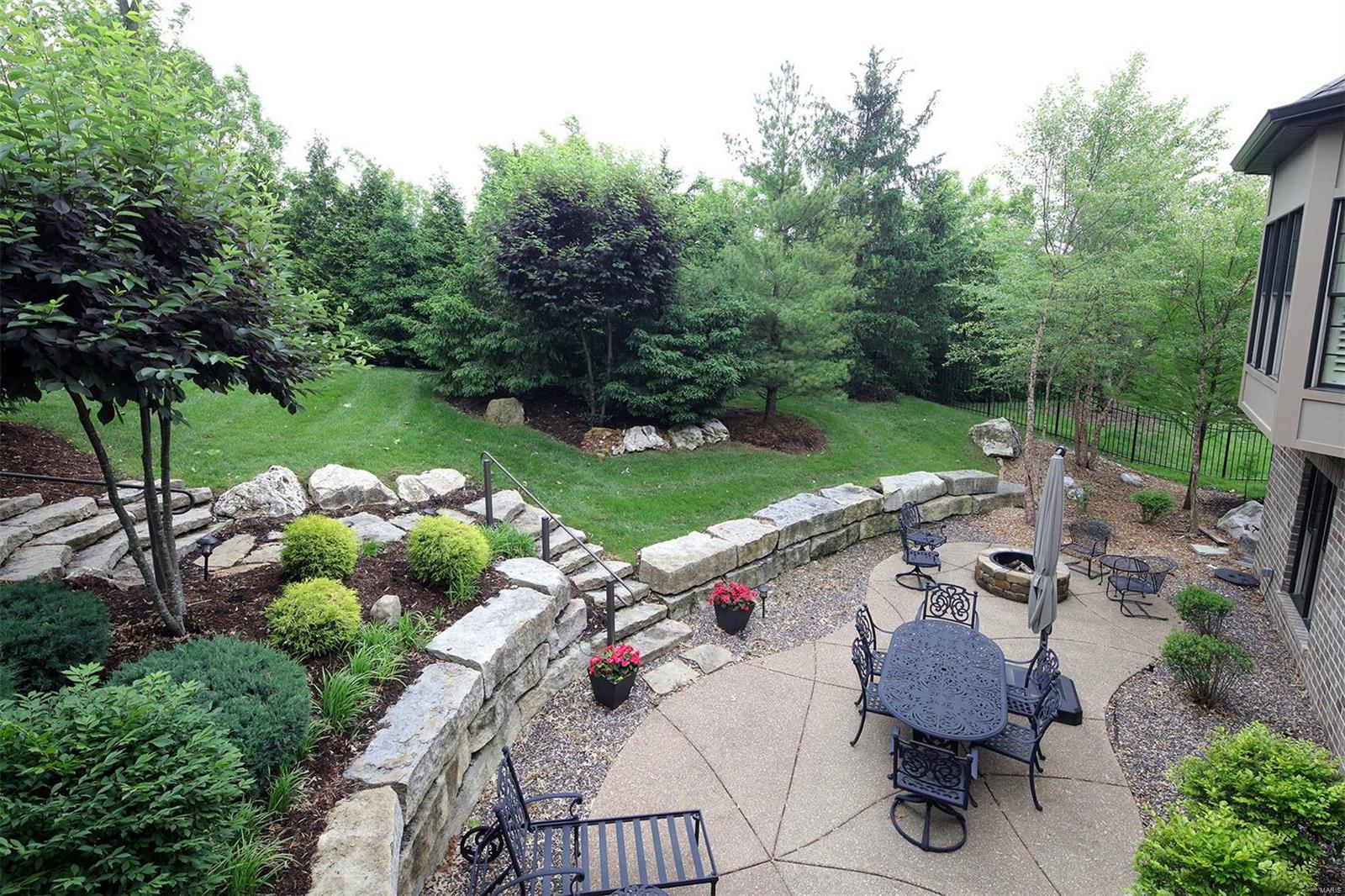 Ladue Court Villas - Residential