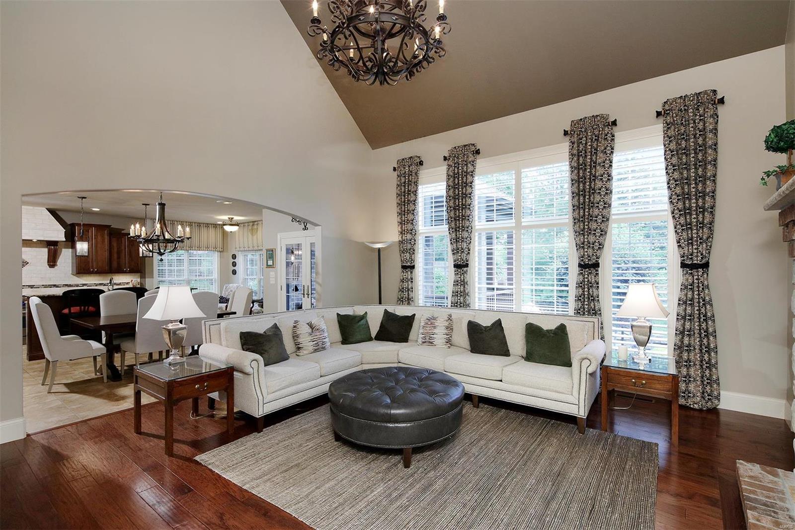 Ladue Court Villas - Residential