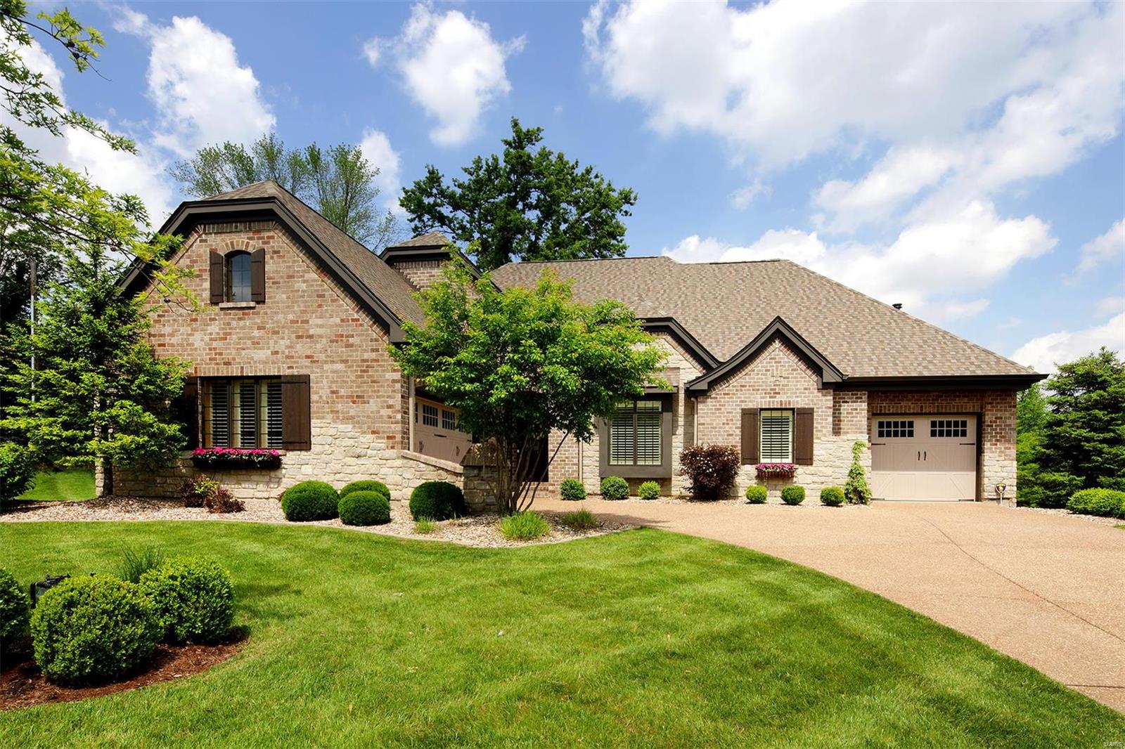 Ladue Court Villas - Residential