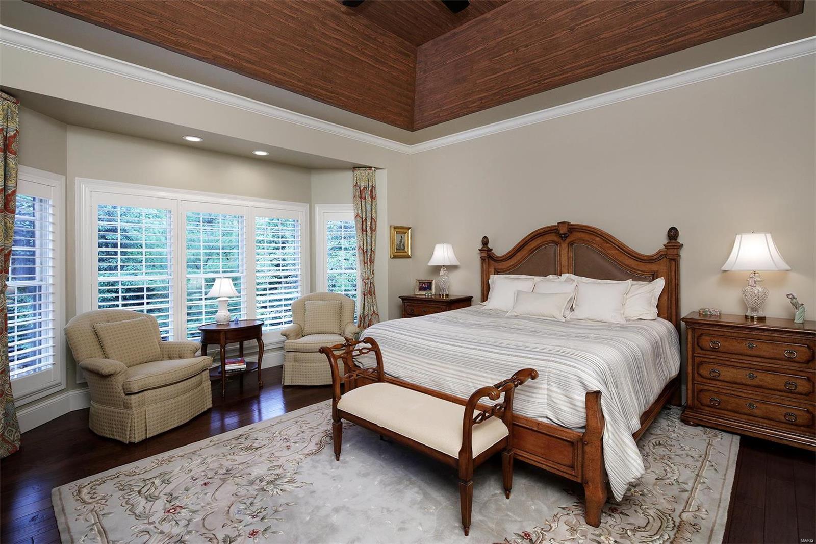 Ladue Court Villas - Residential