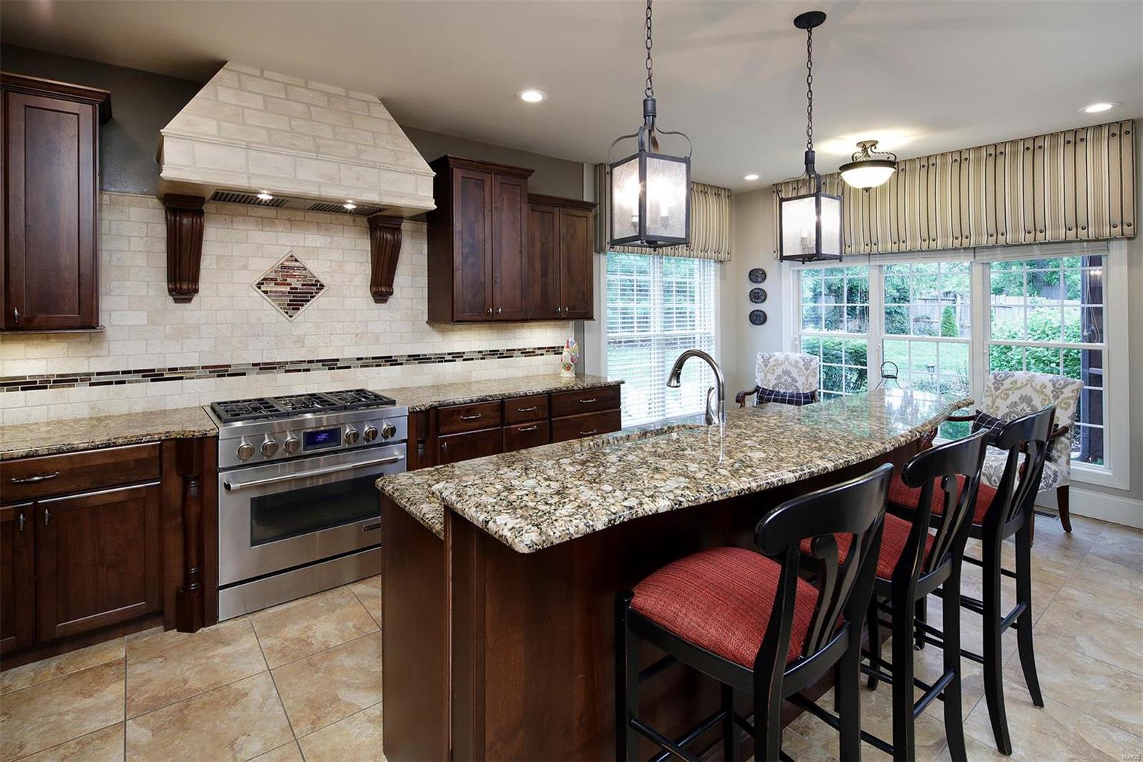 Ladue Court Villas - Residential