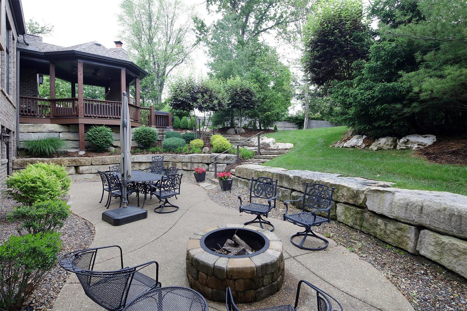 Ladue Court Villas - Residential