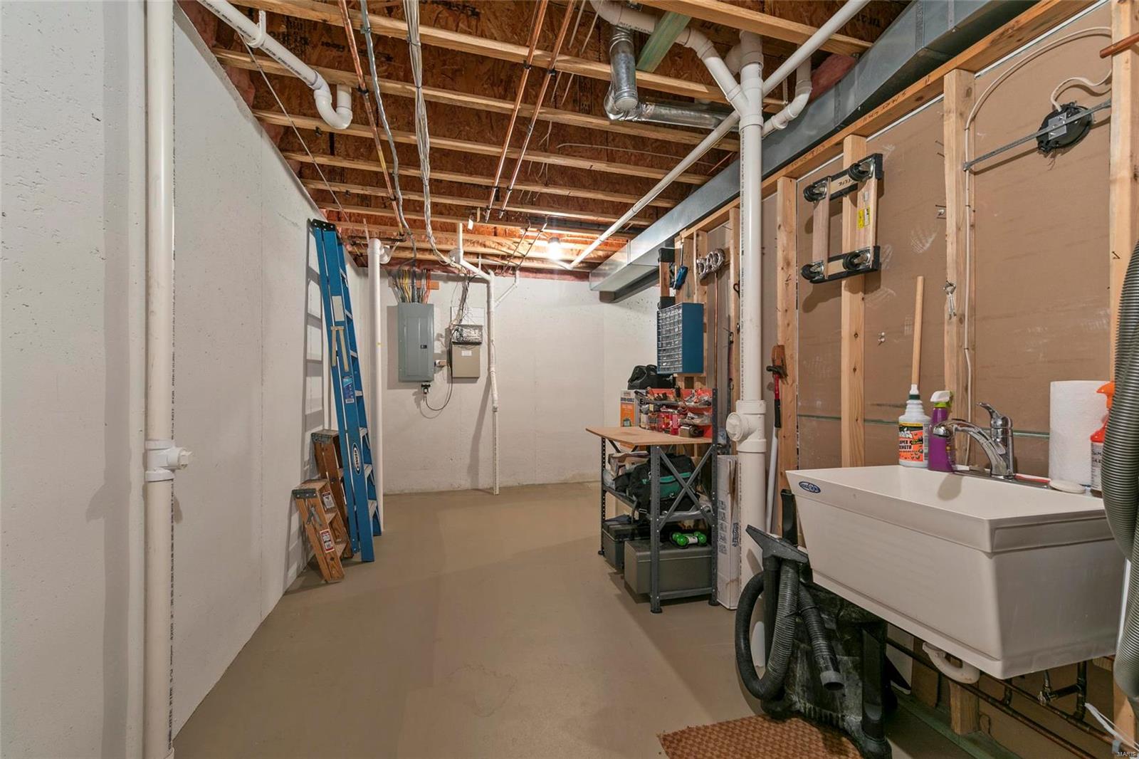 The Villas At Meadowbrook - Residential