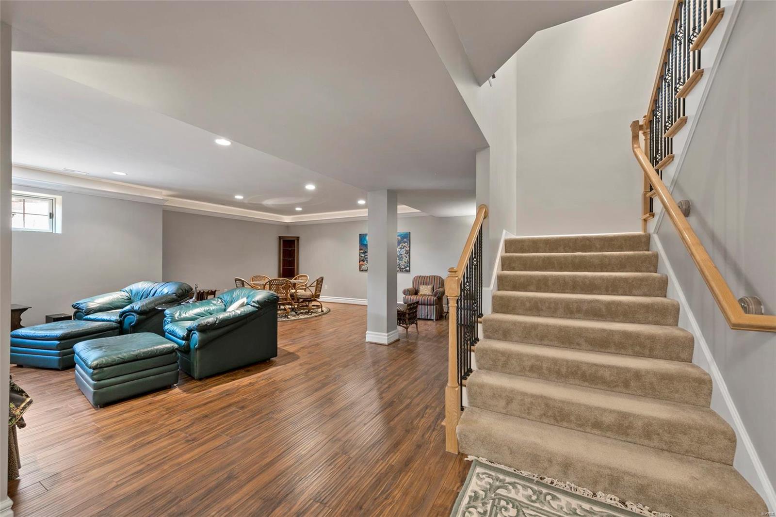 The Villas At Meadowbrook - Residential