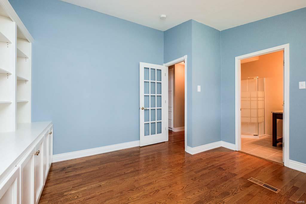 Thunderbird Manor 2 - Residential