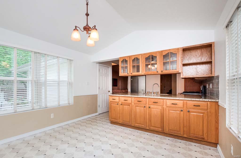 Thunderbird Manor 2 - Residential