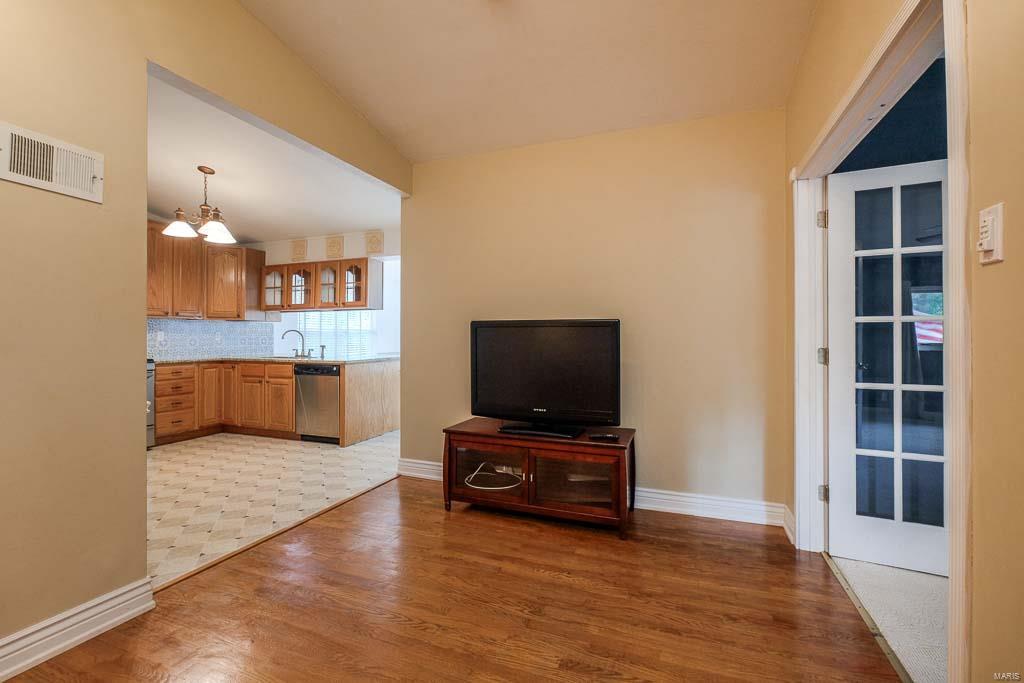 Thunderbird Manor 2 - Residential