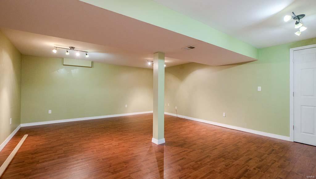 Thunderbird Manor 2 - Residential