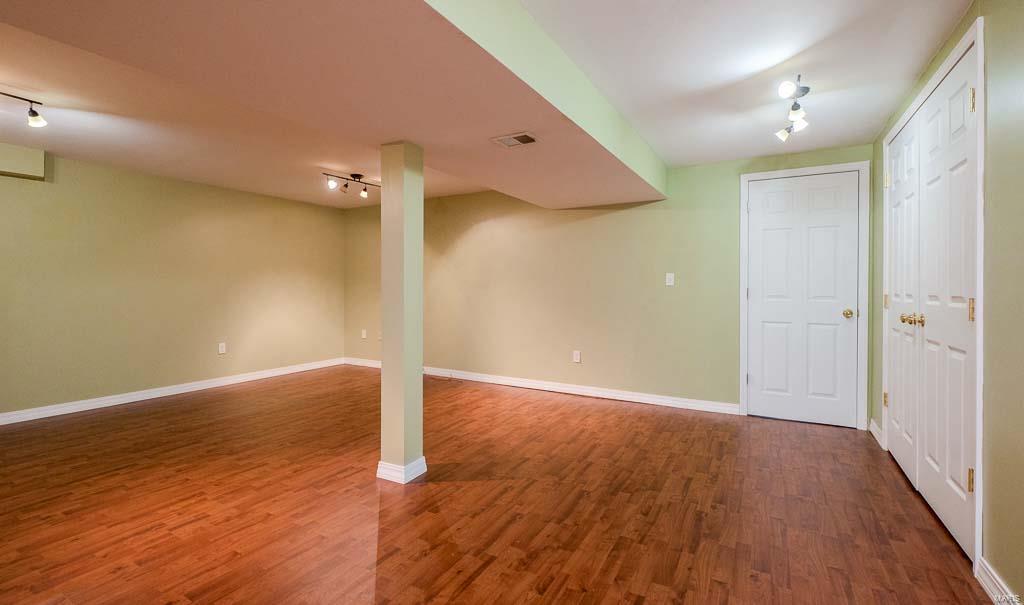 Thunderbird Manor 2 - Residential