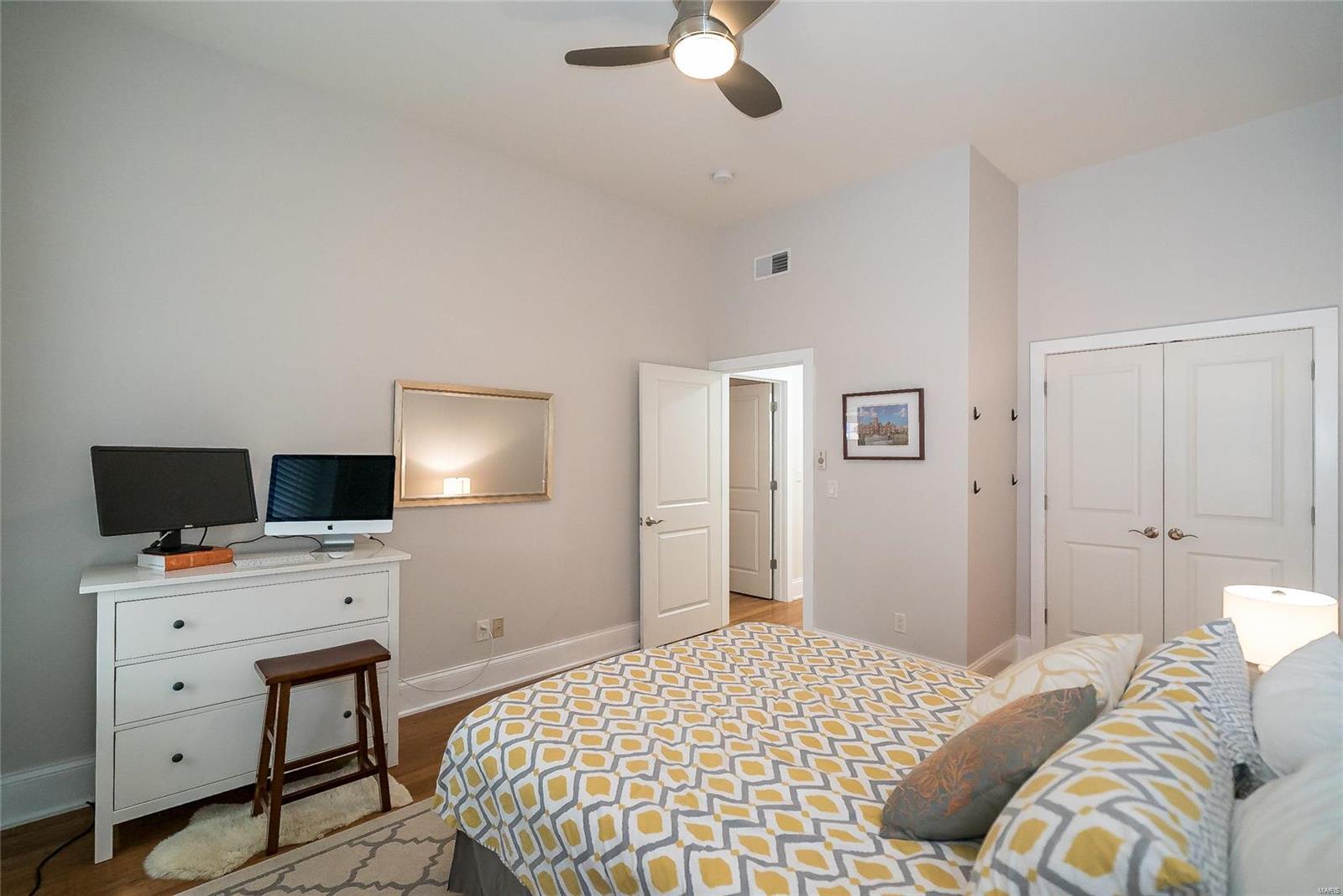 Olive Condo 4449 - Residential